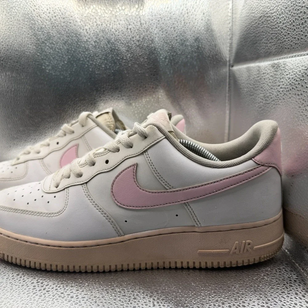 Size 11.5 Nike Air‎ Force 1 '07 Low White Pink Sole Mens Sneakers CK7663-100